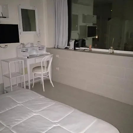 2 Star Luxury Rooftop B&B 3*