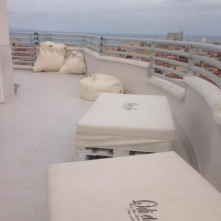 2 Star Luxury Rooftop Oda ve Kahvaltı