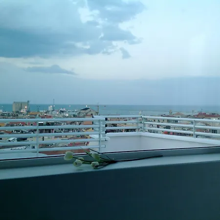 2 Star Luxury Rooftop Oda ve Kahvaltı 3*